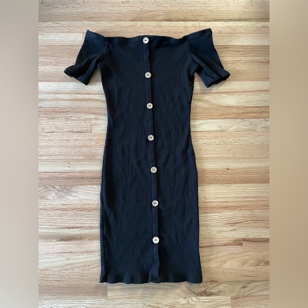 Off shoulder button front dress size small